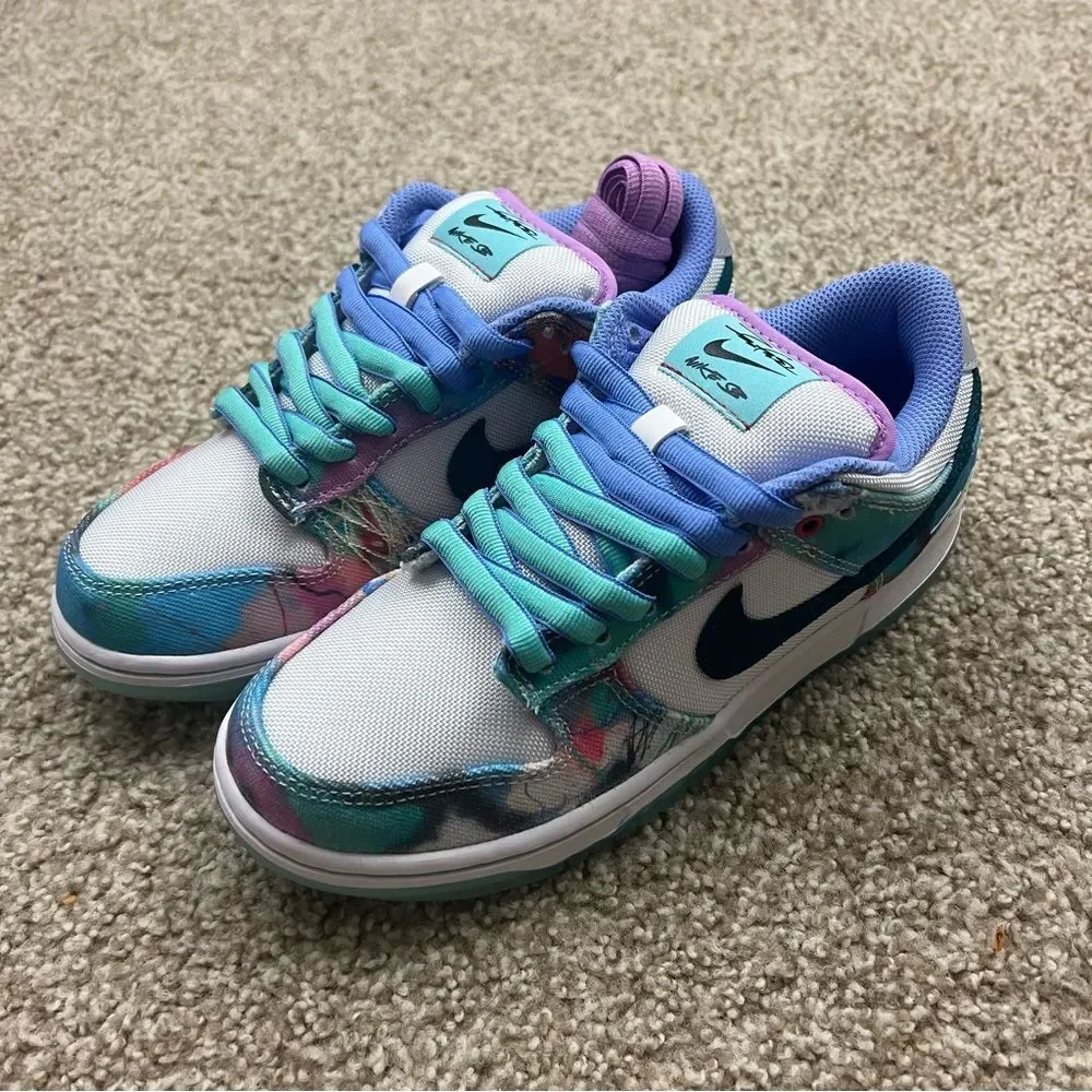 Nike Futura Labroatoies x Nike dunk SB